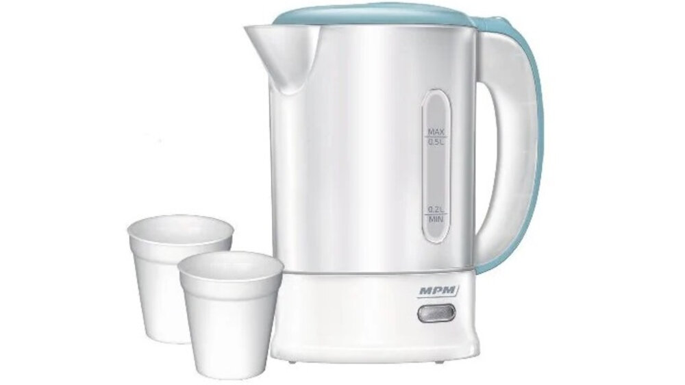 Czajnik turystyczny MPM MCZ-88 moc 1100 W wykonany z tworzywa sztucznego