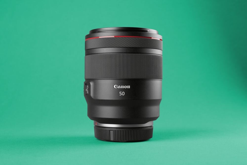 Obiektyw CANON RF 50 mm f-1.2L USM ogniskowa przysłona ostrość pierścienie optyka soczewki powłoki montaż bagnet światło jasność zoom filtry waga