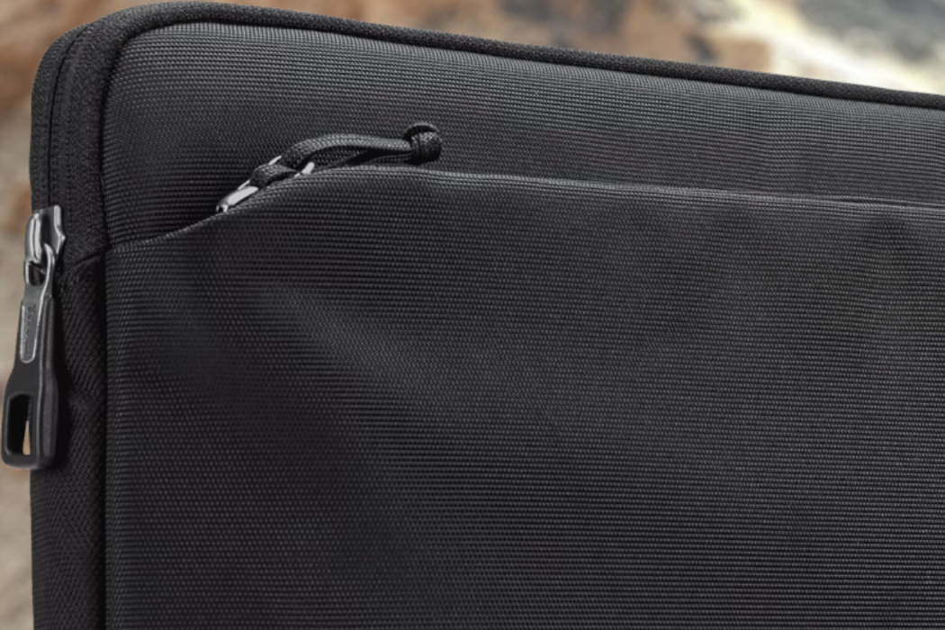 Etui do laptopa THULE Subterra Sleeve 13 cali Czarny ochorona bezpieczeństwo wymiary użytkowanie wytrzymałość odporność