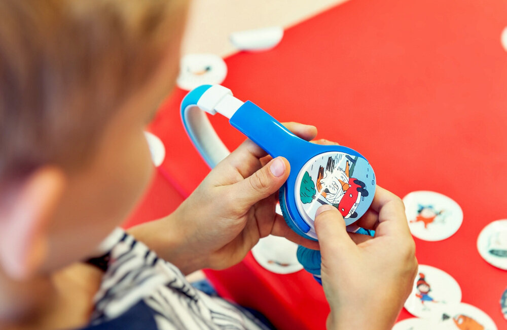 Słuchawki nauszne GOGEN Maxipes Fik Maxislechy naklejki