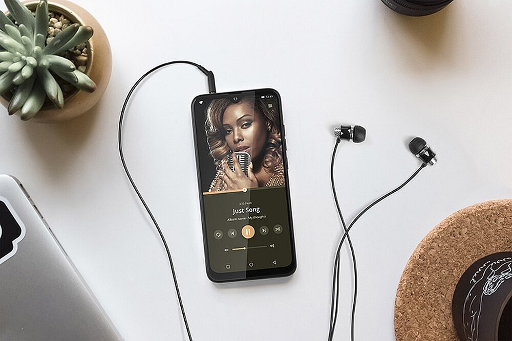 Smartfon KRUGER&MATZ Flow 7S jack 3,5 mm słuchawki muzyka