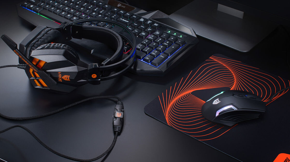 Słuchawki LIOCAT HP 585 C przewodowe złącze minijack 3,5 mm kabel o długości 2,1 m nylonowy oplot pilot do sterowania dźwiękiem