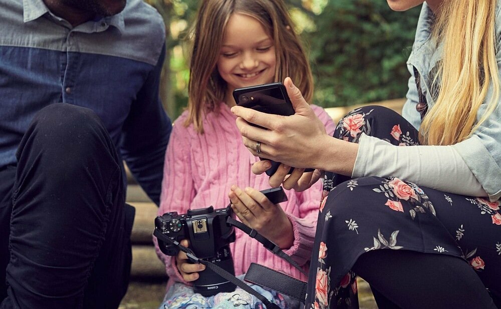 Aparat CANON EOS 250D  zasilanie ostrość filmy nagrywanie obudowa rozdzielczość AF  zdjęcia matryca obiektyw 