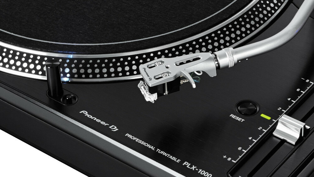 Gramofon PIONEER DJ PLX-1000  - reakcja