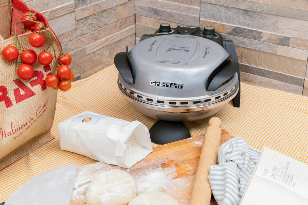 Piec do pizzy G3FERRARI G10006 1200W srednica 33.5 cm Srebrny budowa wykonannie dwie plyty grzewcze elementy mozliwosci regulacji temperatury do 400 stopni