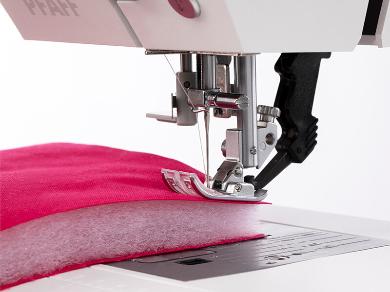 Maszyna do szycia PFAFF Quilt Ambition 630 programy szycia budowa mechaniczna