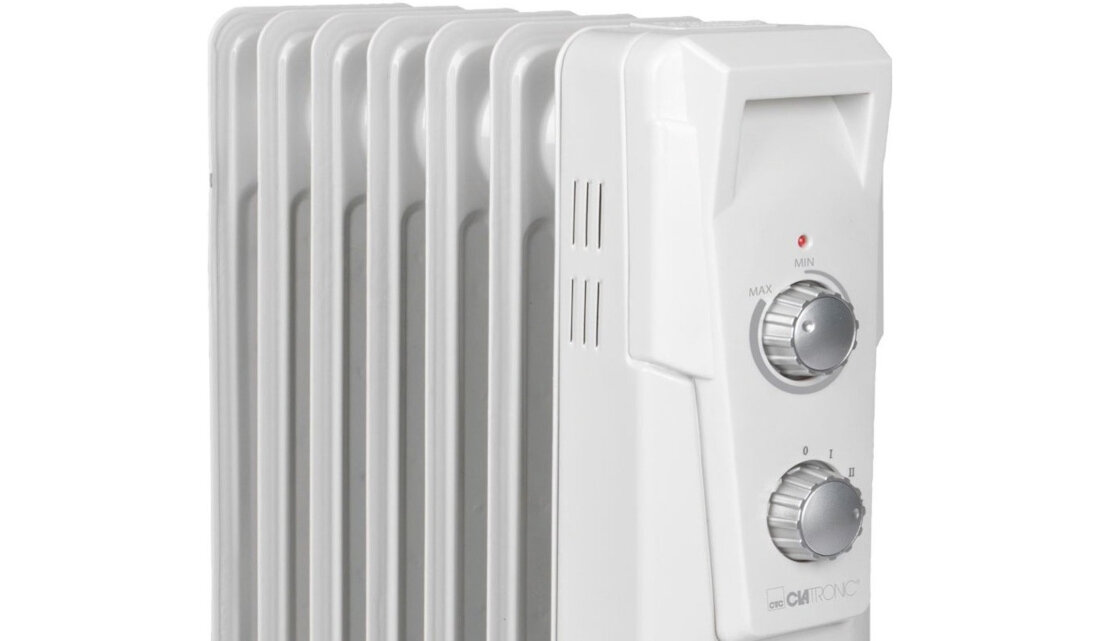 Grzejnik olejowy CLATRONIC RA 3735 wygodna regulacja dwa pokretla moc grzania 600W 900W 1500W trzy tryby pracy 7 zeberek grzewczych