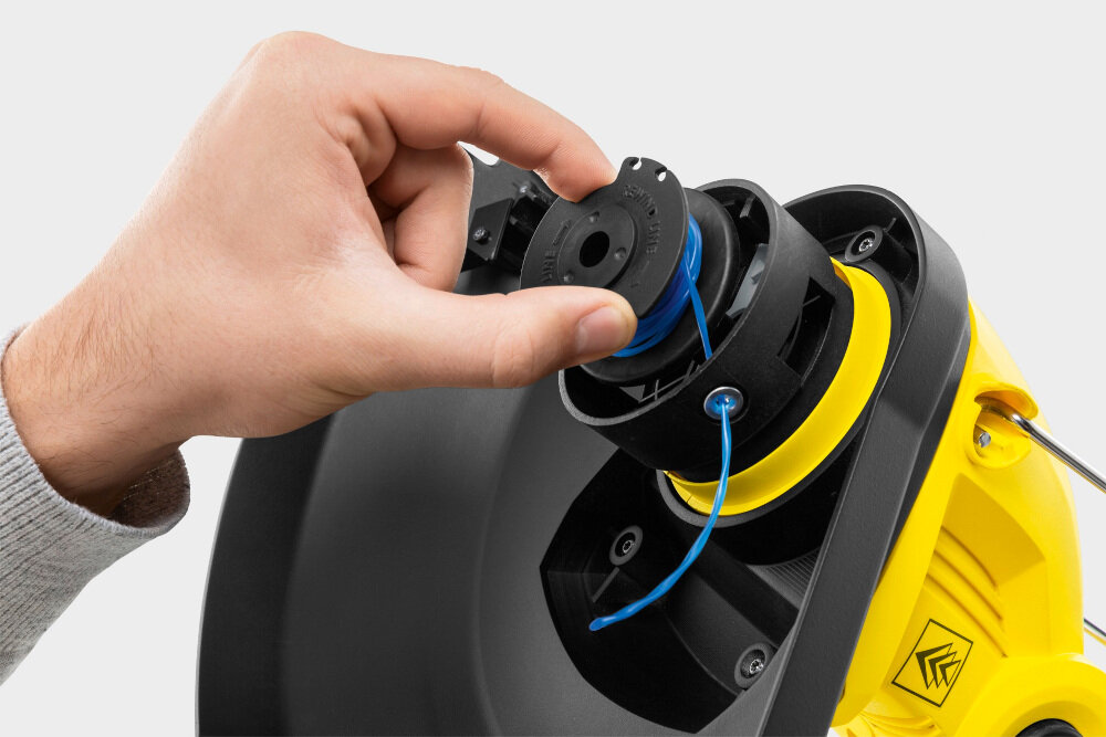 Акумуляторний тример KARCHER 1.444-311.0, гарантія довжини подачі волосіні, автоматичне регулювання опори