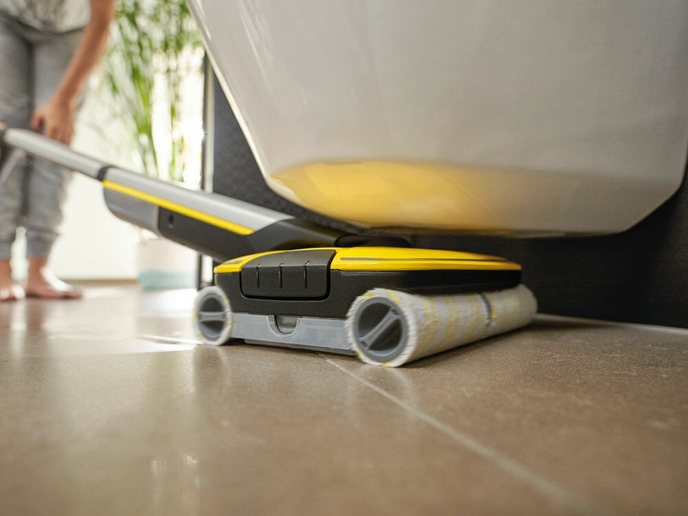 KARCHER FC 7 Акумуляторна електрична швабра 1.055-730.0 тривалий час роботи близько 45 хвилин Два режими прибирання Функція BOOST
