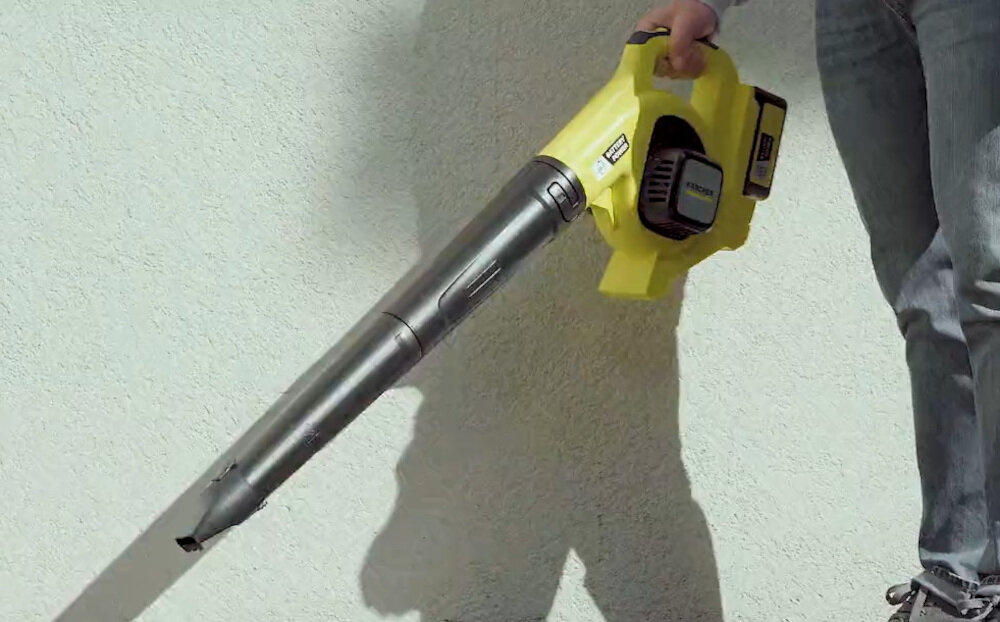 Odkurzacz do liści KARCHER LBL 4 1.445-150.0 kompaktowe urządzenia wszechstronne funkcjonalna przemyślana konstrukcja znakomita wydajność innowacyjna konstrukcja duży przepływ powietrza