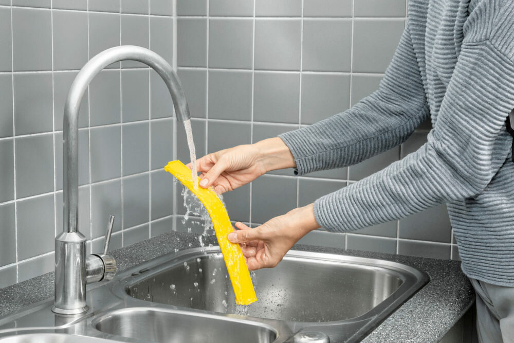 Myjka do okien KARCHER WV 1 Plus 1.633-203.0 wymienne listwy zbierajace latwe mycie