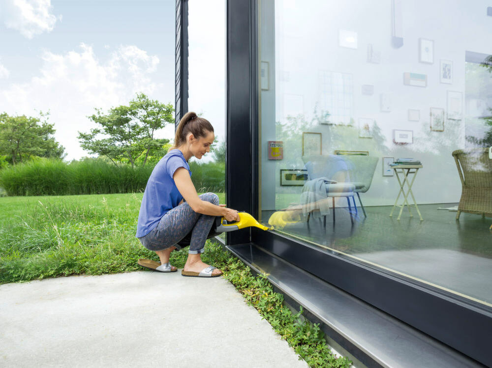 Myjka do okien KARCHER WV 1 Plus 1.633-203.0 ulepszona technologia listew zbierajacych latwe czyszczenie podlogi i przy krawedziach prosta obsluga mozliwosci