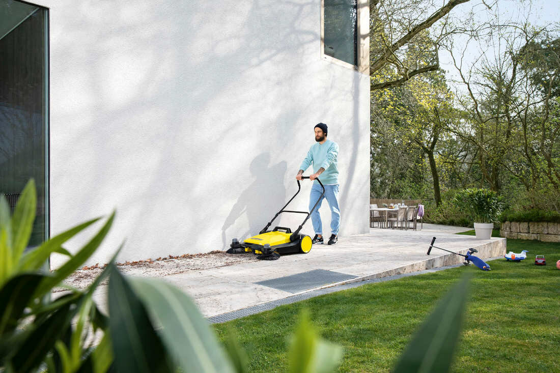 Підмітальна машина KARCHER S 6 Twin