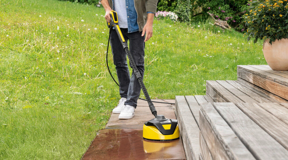 Szczotka obrotowa KARCHER T-Racer T5 dwie płaskie dysze obracające się śmigło obudowa chroni przed rozpryskami strumienie wody podnoszące przystawkę