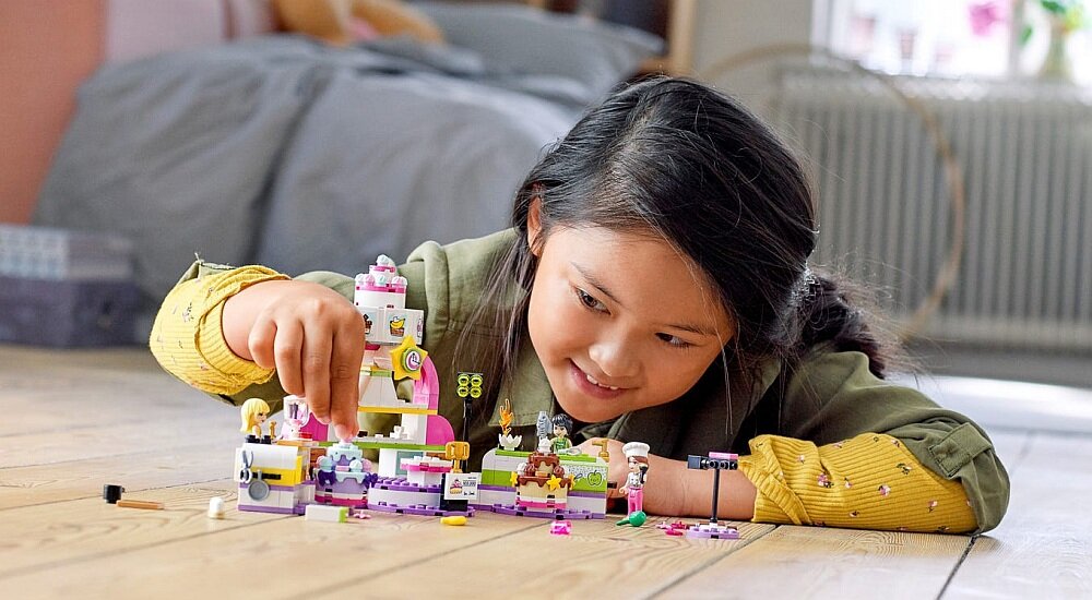 LEGO Friends Konkurs pieczenia 41393 scenki