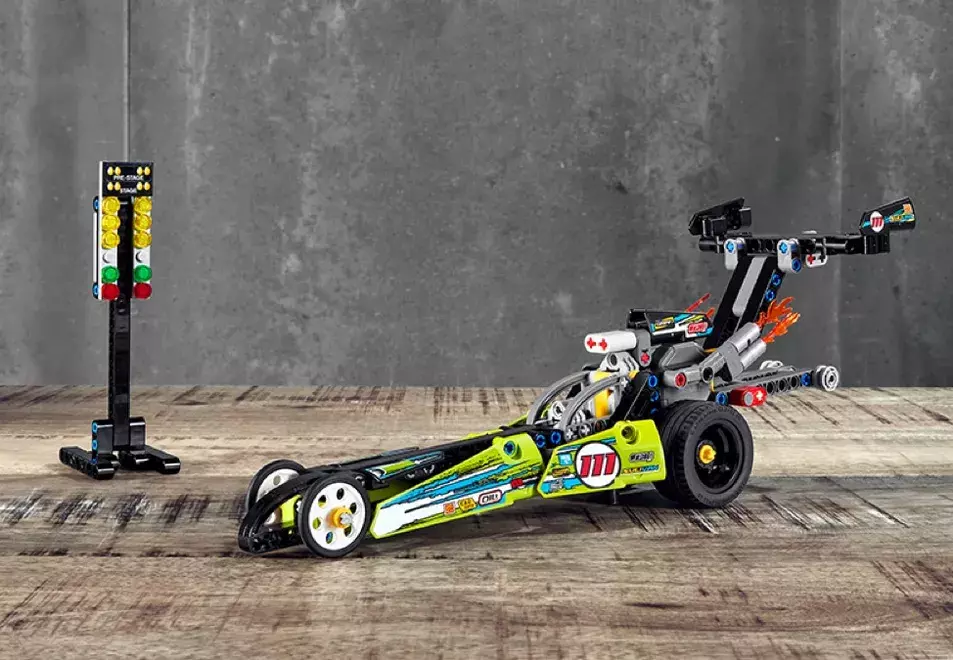 LEGO Technic Dragster 42103