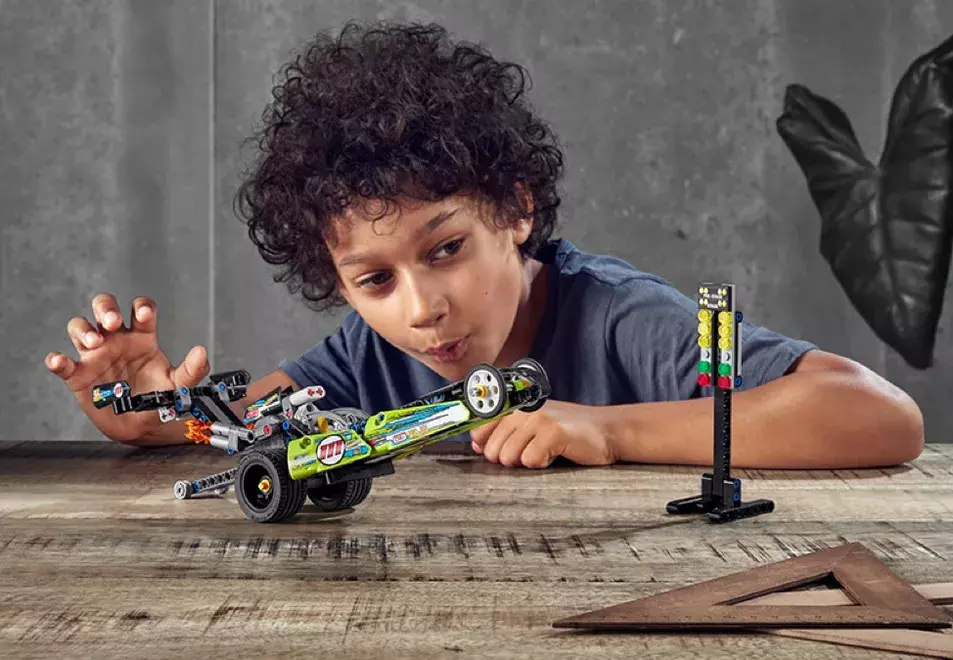 LEGO Technic Dragster 42103