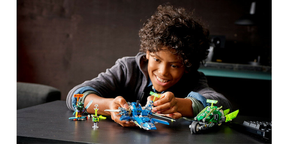 LEGO Ninjago Wyścigówki Jaya i Lloyda 71709 wyobraźnia zabawa