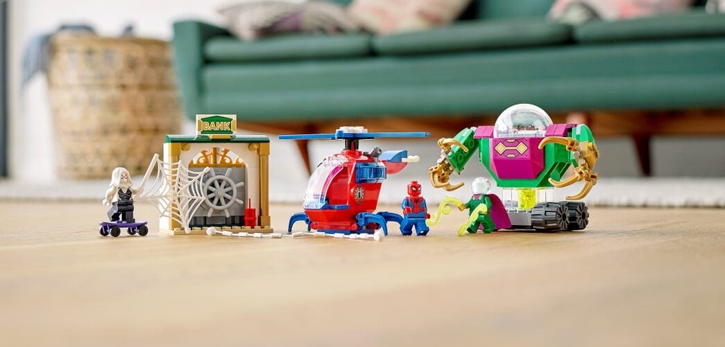 LEGO Marvel Groźny Mysterio - rozgrywanie scenek doskonała jakośc niezapomniana zabawa wyobraźnia