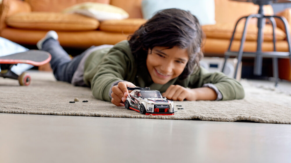LEGO Speed Champions Nissan GT-R Nismo - funkcja edukacyjna