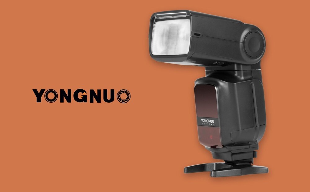 Lampa błyskowa Yongnuo YN968N II do Nikon na podstawce ze zgiętą głowicą