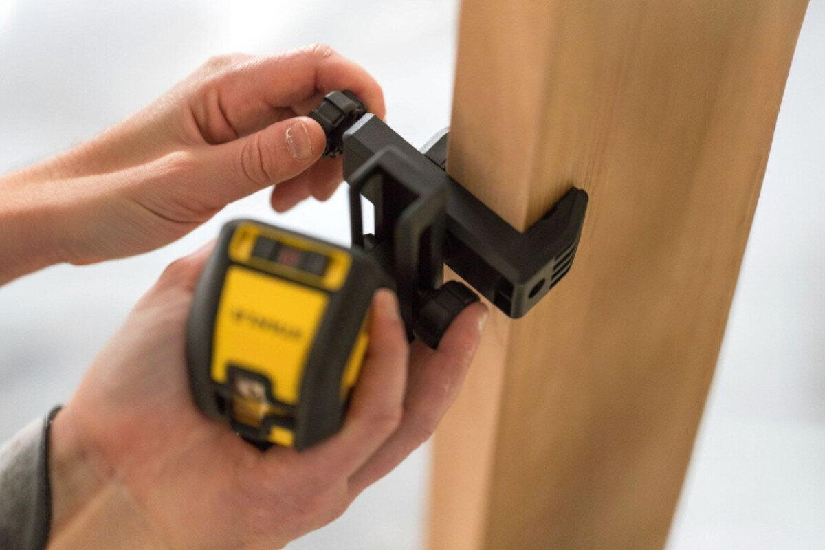 Laser krzyżowy STANLEY Cubix STHT77648-1, skosy, schody, blokada, kąty, Laser montowany do uchwytu QuickLink