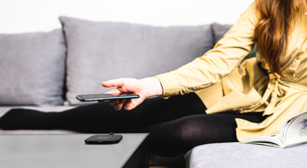 Ładowarka indukcyjna GREEN CELL AirJuice Czarny design wygląd wykonanie trwałość ochrona