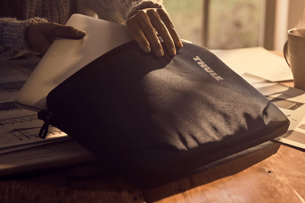Etui do laptopa THULE Subterra Sleeve 15 cali Czarny ochorona bezpieczeństwo wymiary użytkowanie wytrzymałość odporność