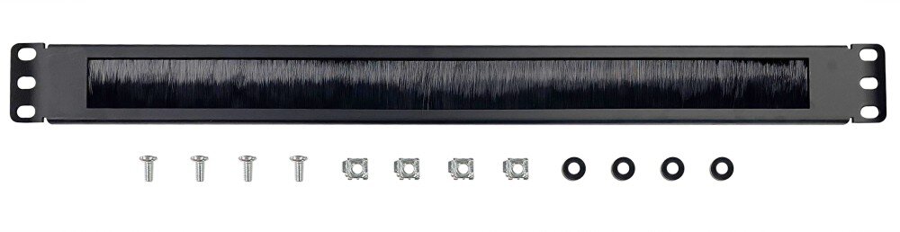 Panel szczotkowy ENERGENIE 19A-BRUSH-02 Widok od frontu na podłużny czarny panel o wysokości 1U z poziomym pasem gęstego czarnego włosia na środku oraz otworami montażowymi na obu końcach, pod którym znajdują się cztery srebrne śruby, cztery srebrne nakrętki koszykowe i cztery czarne podkładki