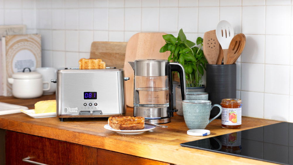 Czajnik RUSSELL HOBBS 24191 70 Compact Home - Podświetlenie