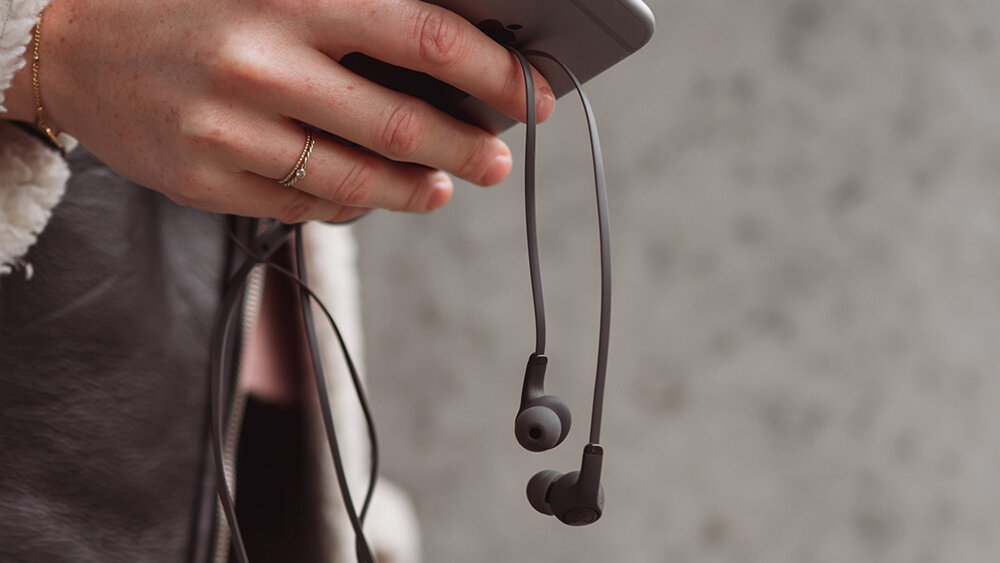 Słuchawki douszne FRESH N REBEL Flow - niska waga