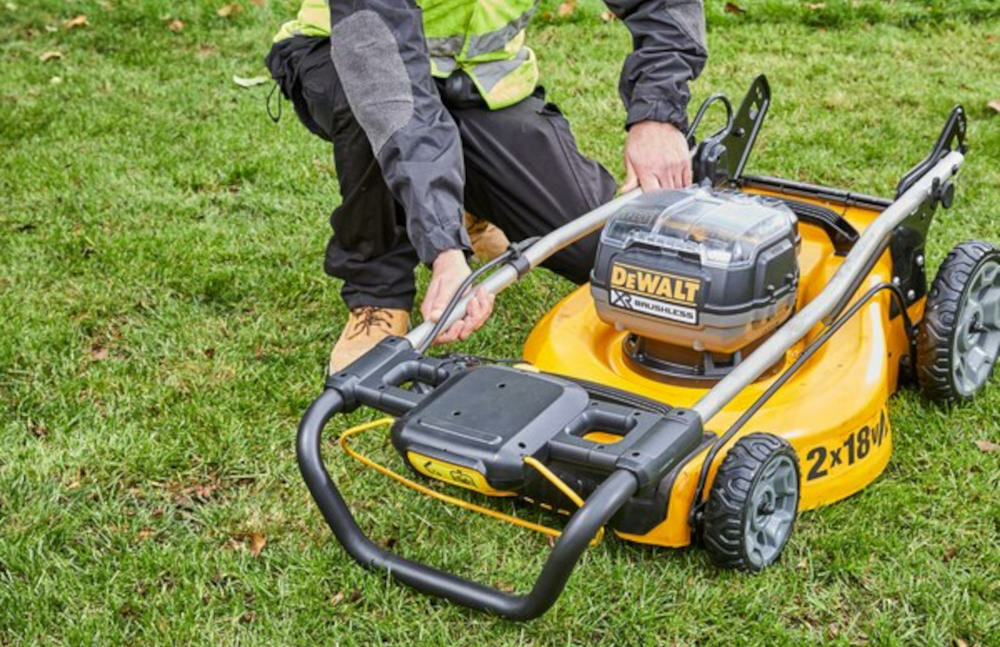 DEWALT DCMW564N praca długotrwała wskaźnik poziom naładowanie składana rękojeść