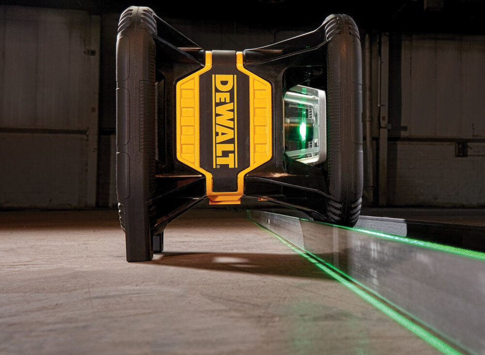 Laser rotacyjny DEWALT DCE080D1GS-QW zielony promień w zakresie 360 stopni odległość około 80 m w pomieszczeniu tarczka celownicza