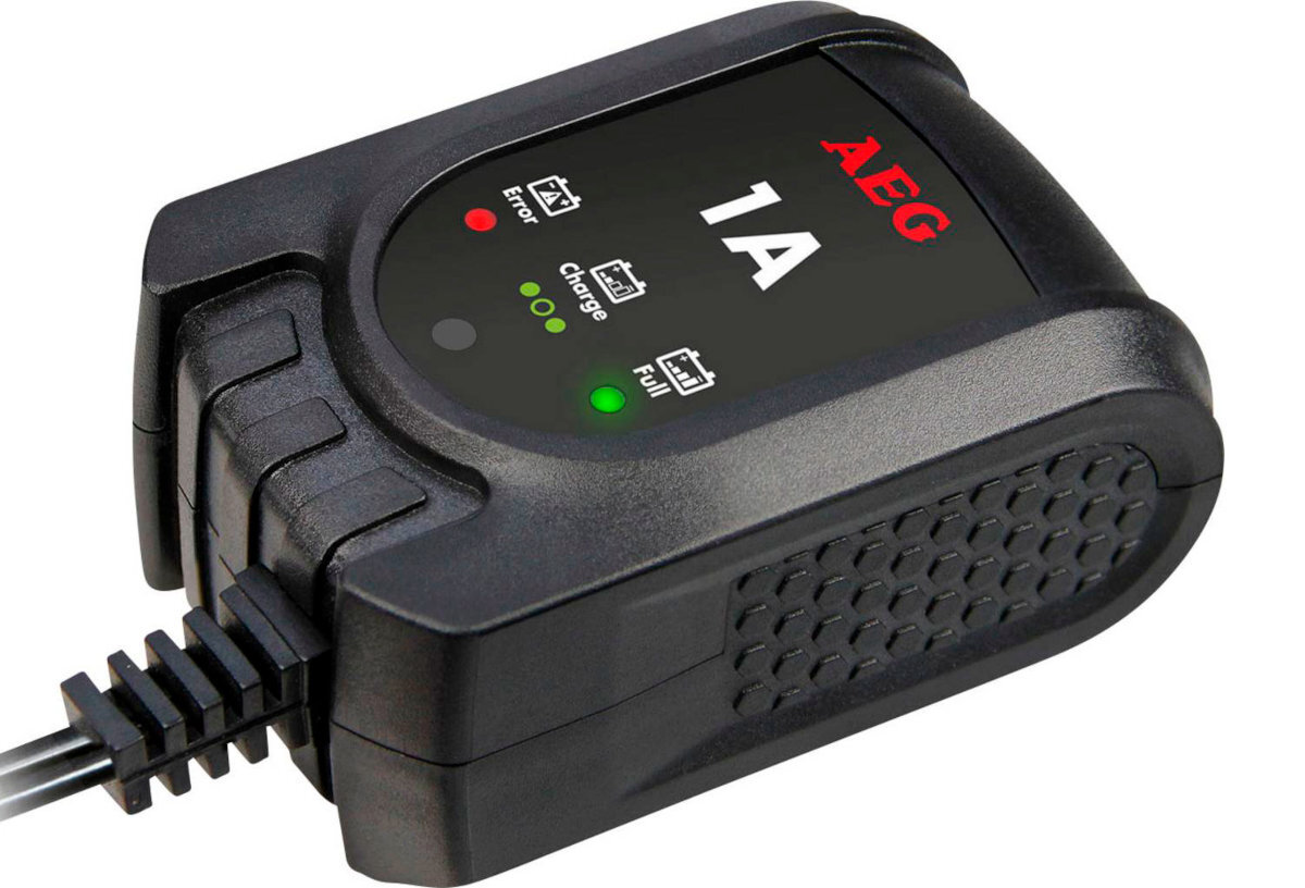 Prostownik AEG pomoc napięcie ładowanie akumulator