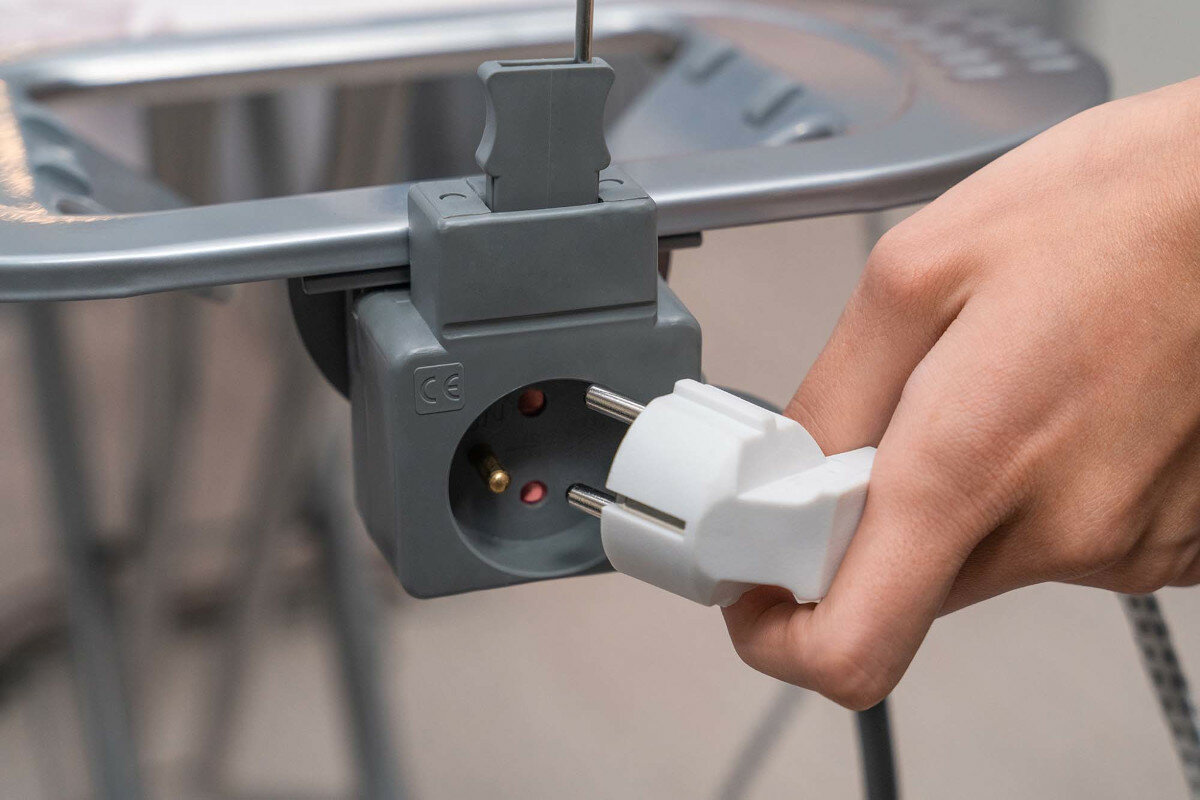 Deska do prasowania GÖTZE & JENSEN Steam Board Plus regulacja wysokosci złozenie