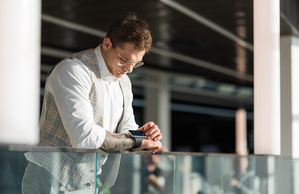 Smartwatch GARETT WatchPhone OnePro Czarny nowoczesny system operacyjny bezprzewodowego internet 