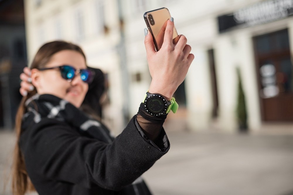 Smartwatch GARETT Multi 4 zdjecia smartfon sterowanie migawka