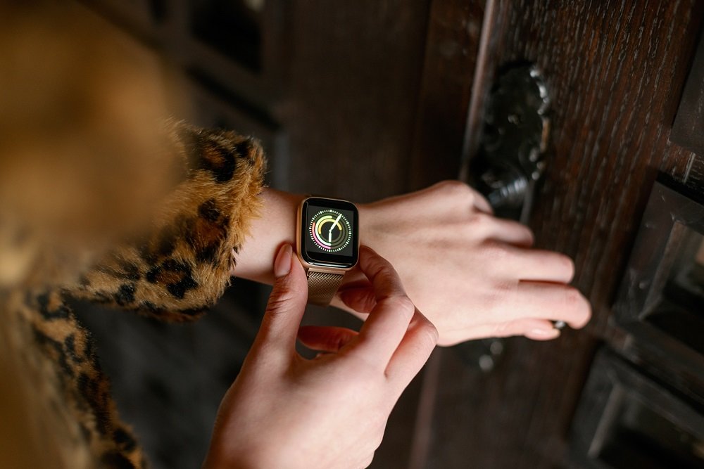 Smartwatch GARETT Women Eva powiadomienia odczytywanie wiadomości połączenia przychodzące