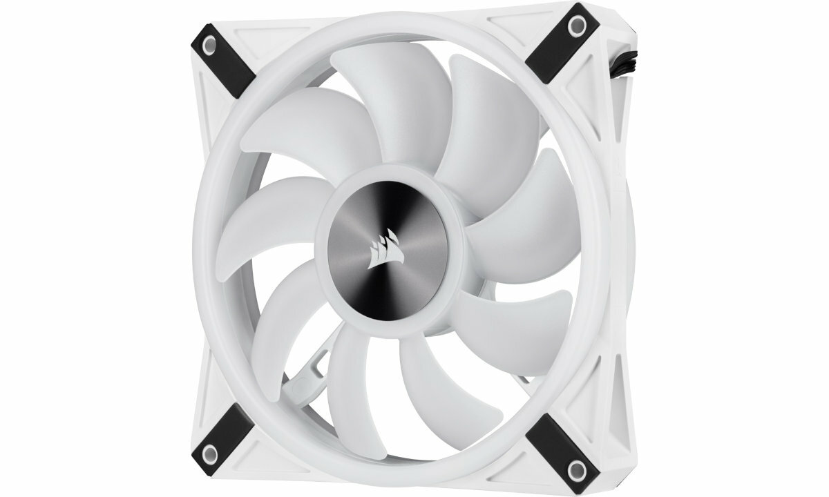 Wentylator-iCUE-QL140-RGB skos