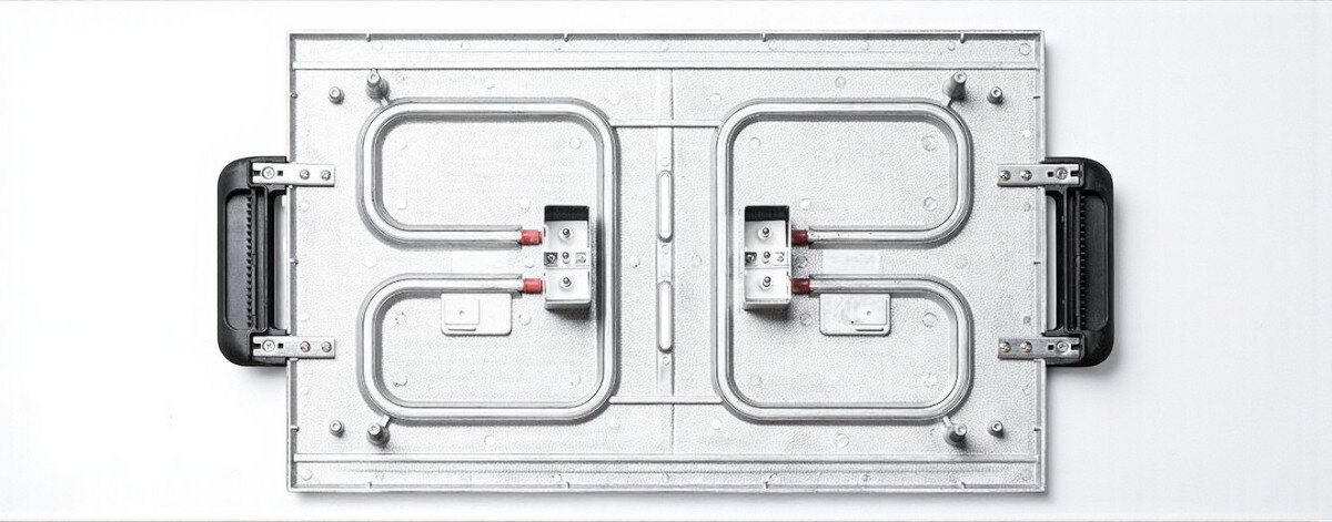 Grill elektryczny GASTROBACK 42523, temperatura, równomierne, podgrzewanie, powierzchnia, na białym tle konstrukcja prętów podgrzewających grilla