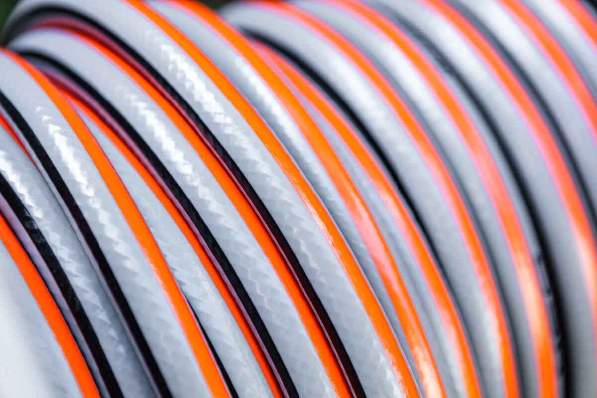 Wąż ogrodowy NEO Optima 3/4 50 m 15-825, przechowywanie, elastyczny, solidny, wygodny, zbliżenie na zwiniętą szpulę węża