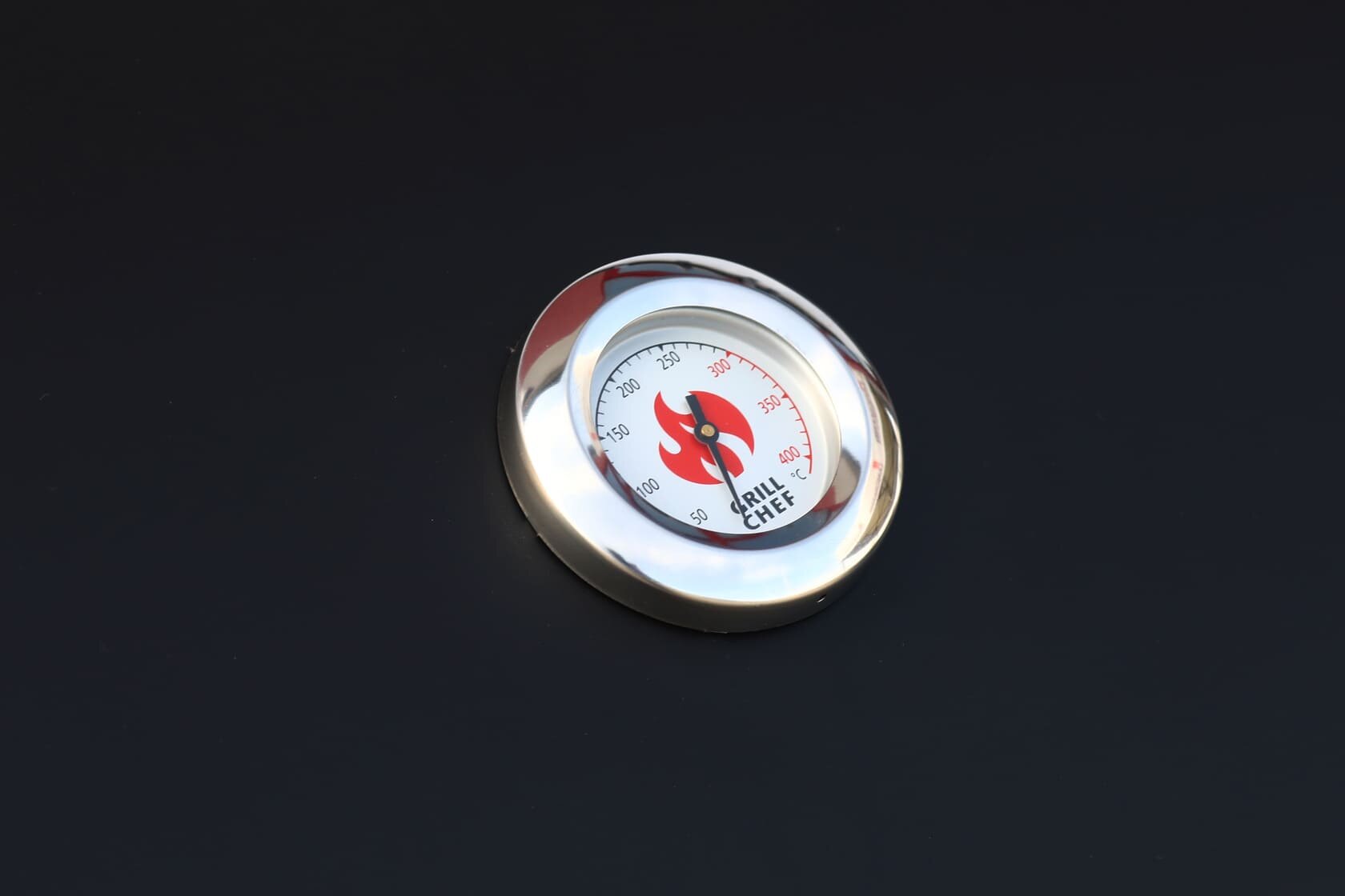 Grill gazowy LANDMANN XXL Hit 6 1 12990 Rozwiązania ułatwiające użytkowanie pokrywa Uniwersalny praktyczny