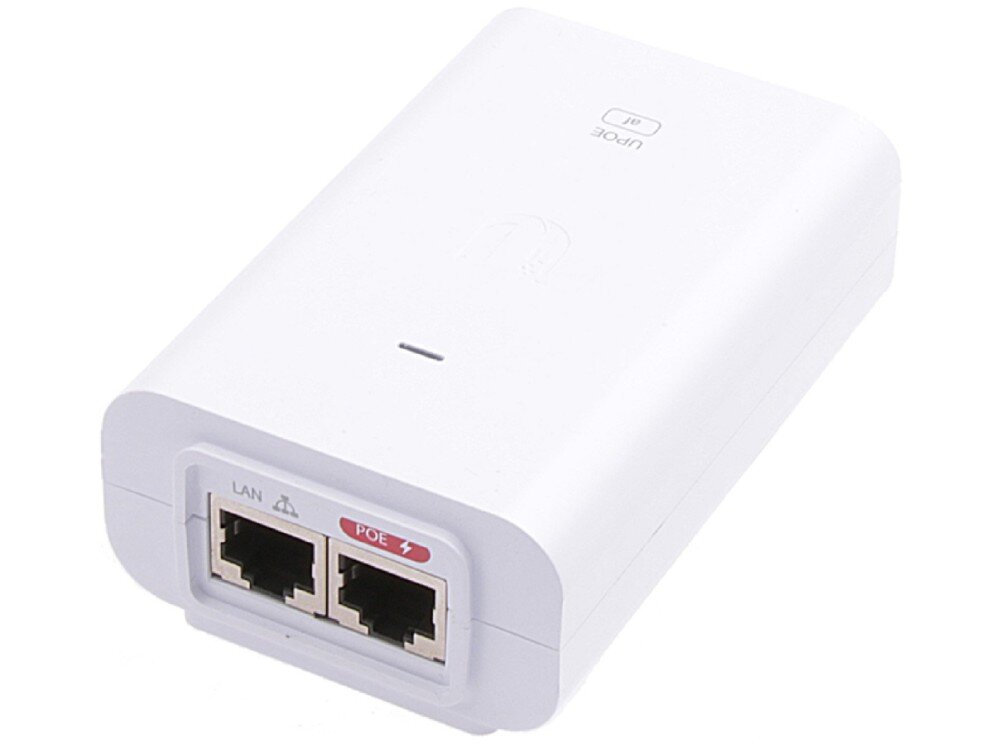Injector PoE UBIQUITI U-POE-AF Białe urządzenie w kształcie prostopadłościanu widoczne z ukosa, posiadające na przedniej ściance dwa porty Ethernet, z których jeden oznaczony jest jako 'LAN', a drugi jako 'POE' na czerwonym tle, zaś na górnej powierzchni znajduje się mała dioda i logo