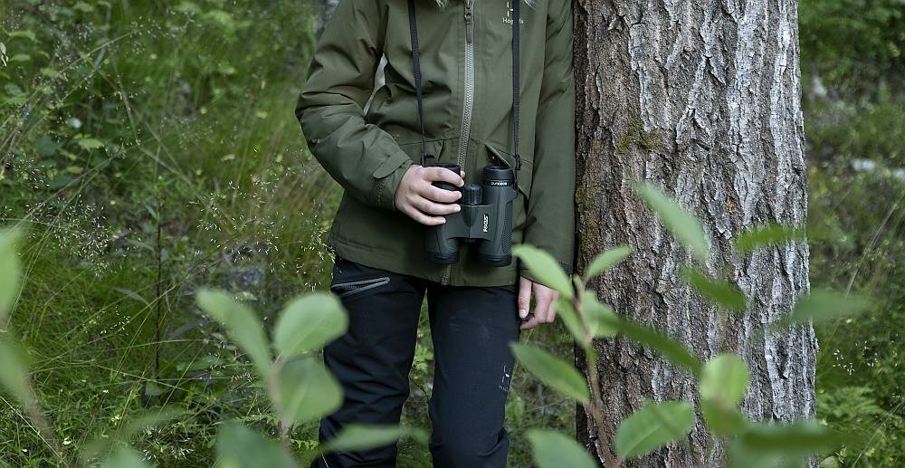 Lornetka FOCUS Outdoor 8x42 optyka waga konstrukcja ogniskowa zoom przybliżenie dioptria muszle oczne obiektywy soczewki pryzmat powłoka gwint okulary obserwacja przyroda sport powiększenie