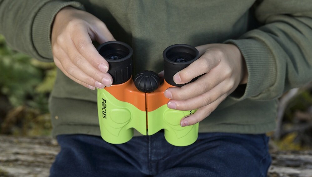 Lornetka FOCUS Junior 6x21 optyka waga konstrukcja ogniskowa zoom przybliżenie dioptria muszle oczne obiektywy soczewki pryzmat powłoka gwint okulary obserwacja przyroda sport powiększenie 