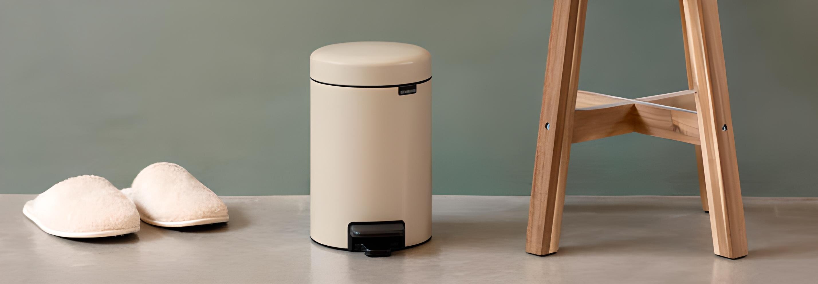 Kosz na śmieci BRABANTIA 304408 Newlcon 3 L Szampański Estetyczny design