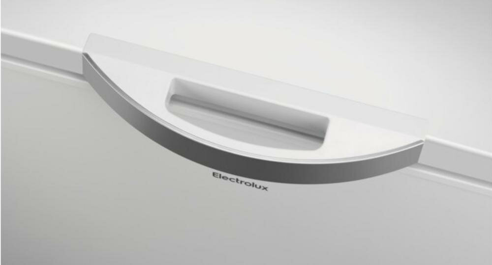 ELECTROLUX-LCB3LD26W0 zamrażarka ergonomia uchwyt stabilność bezpiecznie