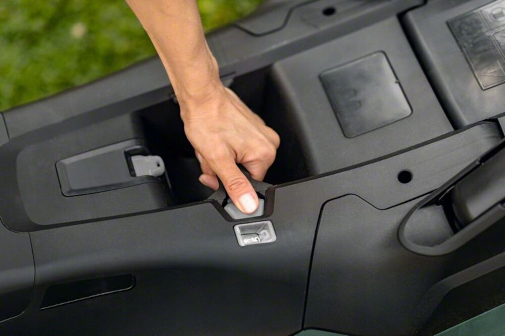Kosiarka elektryczna BOSCH Universal Rotak 450 1300W koszeniu z uwzględnieniem preferowanej wysokości trawy mechanizm sprężynowy 6-stopniowa skala