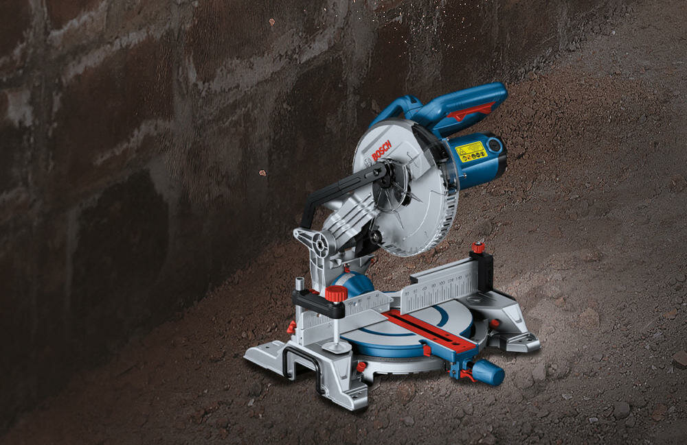 BOSCH GCM 216 niska waga ergonomiczny uchwyt transport łatwe czyszczenie wkładka stół zasilanie akumulator