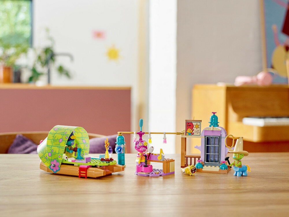 LEGO Trolls World Tour Pustkowie i przygoda na tratwie 41253 pasuje do innych zabawek LEGO można rozbudowywać konstrukcje kreatywna pełna pasji zabawa